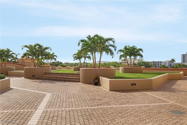 Building Photo - 2110 W First St