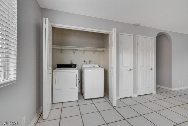 Building Photo - 5270 Carriellen Ln