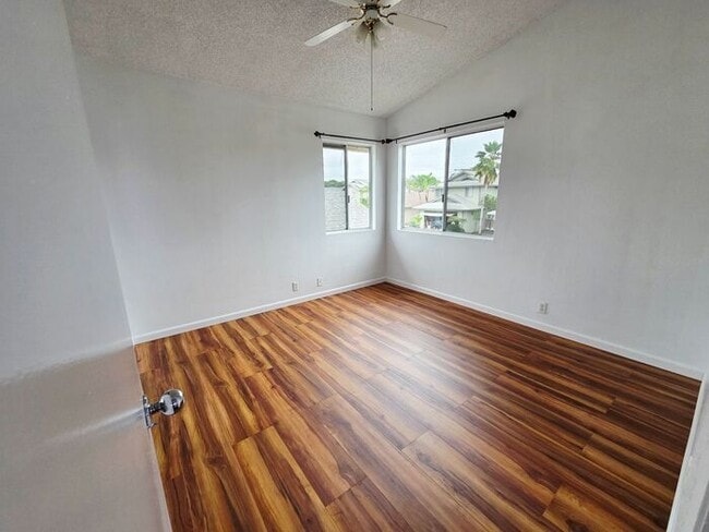 Building Photo - Ewa Beach - Soda Creek: 3bd, 2.5 bath, 2 car garage