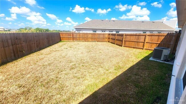 Building Photo - 29 Las Vistas Ln