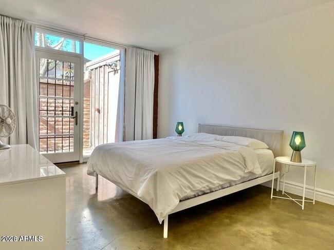 Building Photo - 3022 N 32nd St