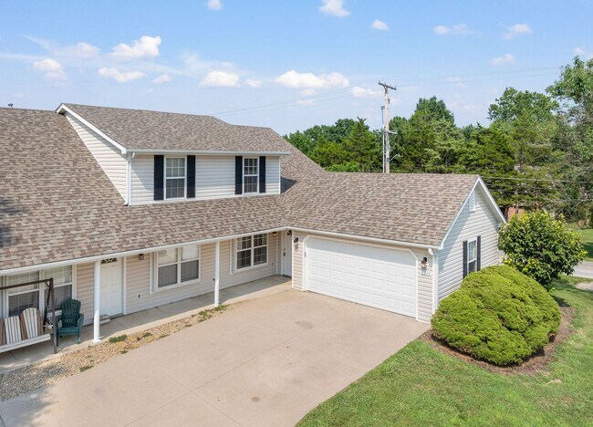 Building Photo - 1721-1723 Juniper Dr.