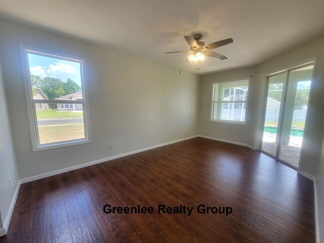 Building Photo - Spacious 3 Bed / 2 Bath pool home with lawn and pool care included in beautiful Rosewood at River...