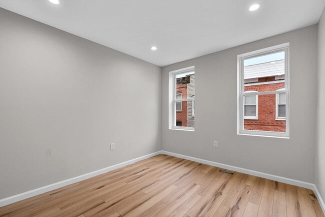 Building Photo - 15 N Bradford St