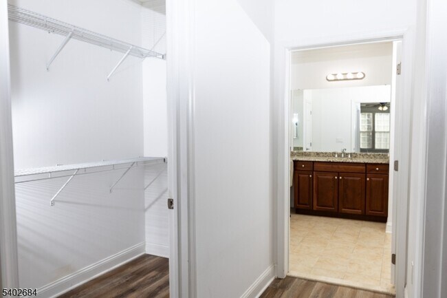 Building Photo - 7113 Polk Dr