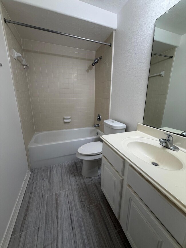 Building Photo - 24627 Cobble Canyon Ln