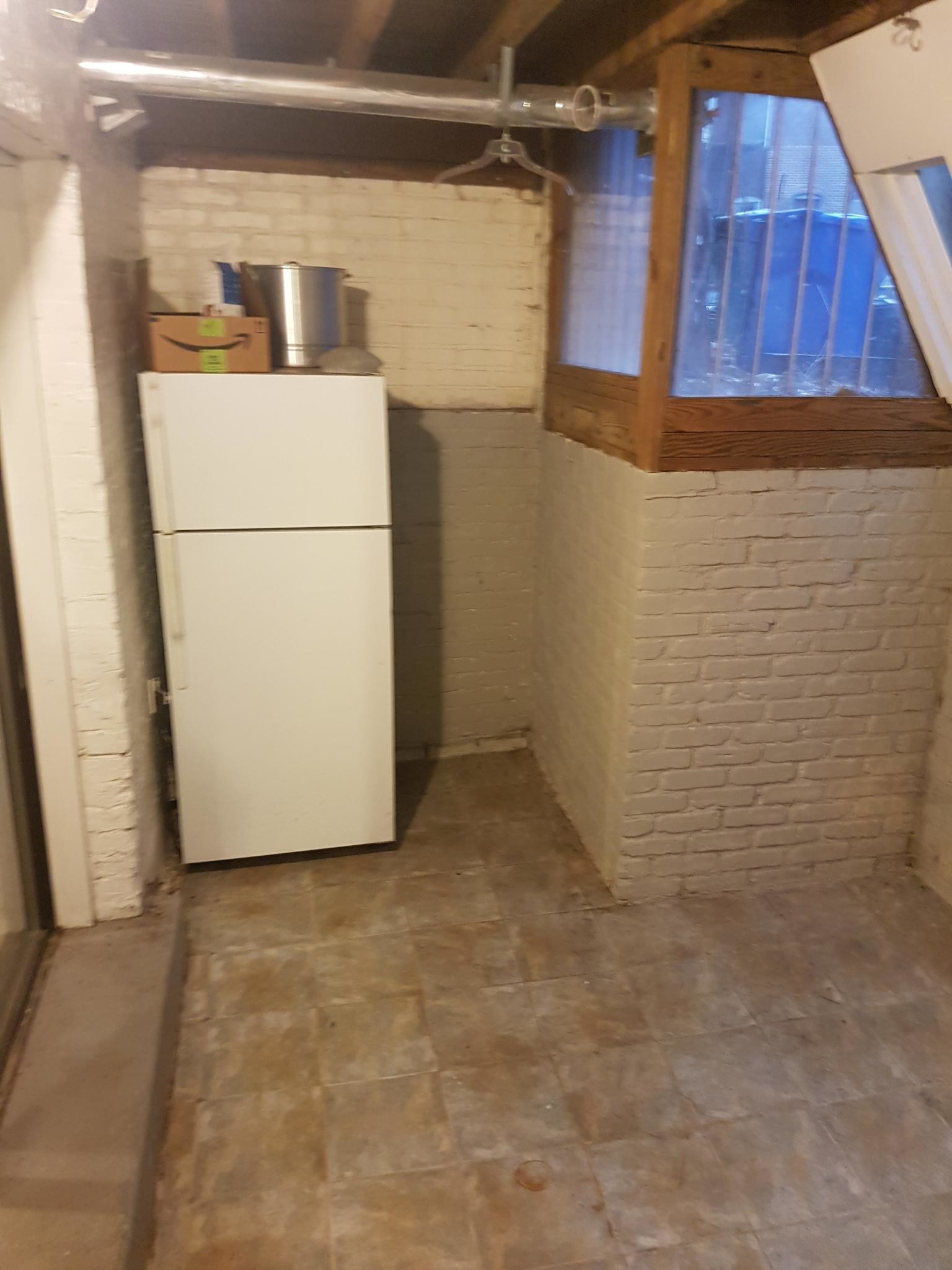 Indoor enclosed patio - 1124 25th St NW