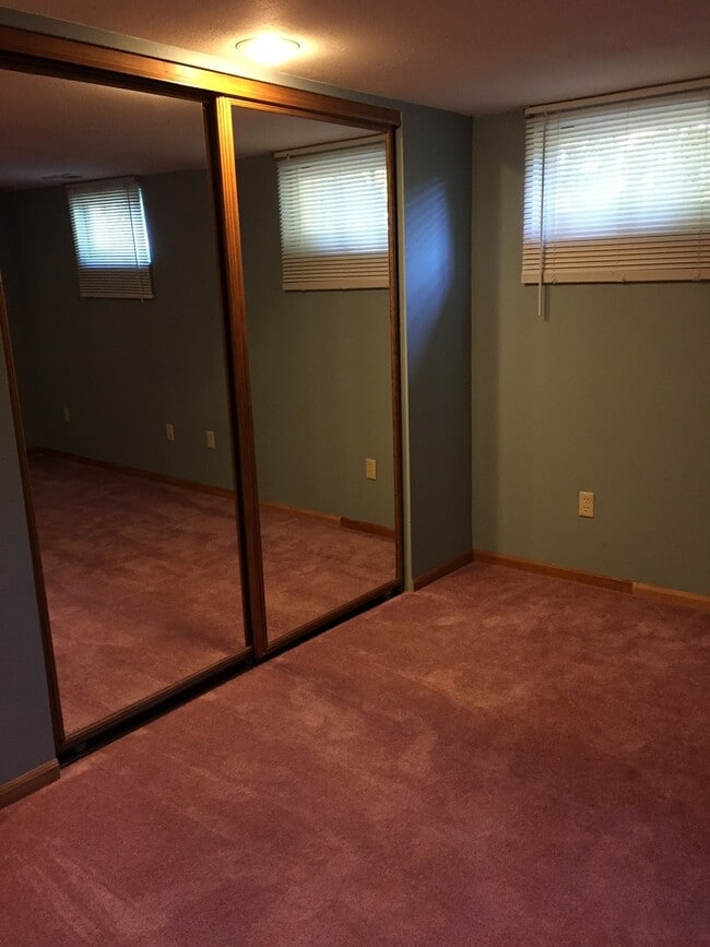 Building Photo - Darling Home in Historic Yakima Neighborhood