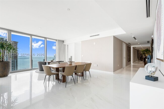 Building Photo - 300 Biscayne Blvd