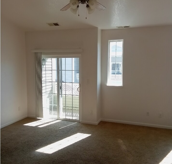 Building Photo - 623 Canyon Vista Way