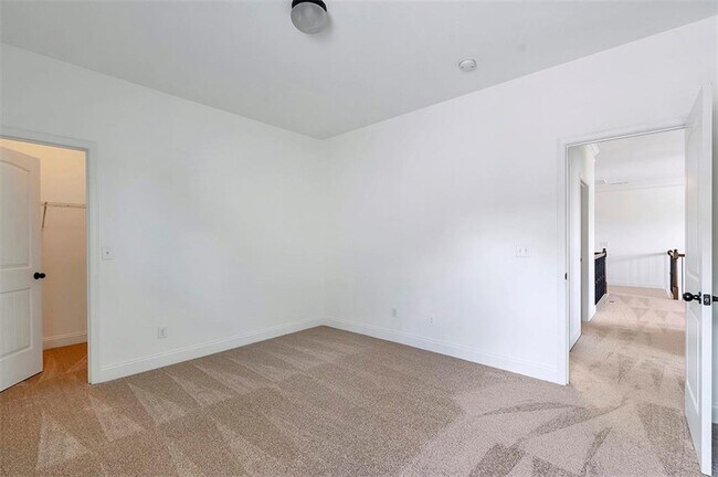 Building Photo - 2635 Azalea Bluff Dr