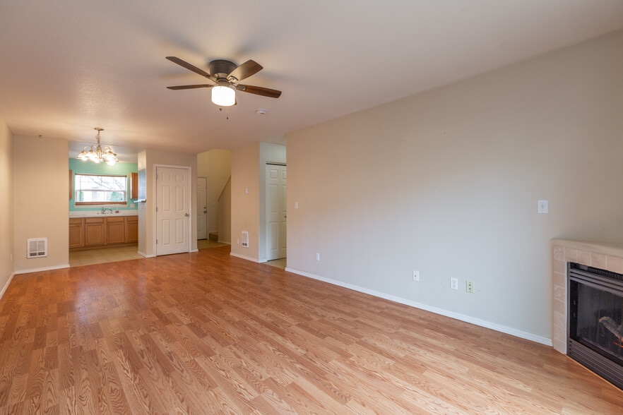 Dining Room - 19153 SE Yamhill St