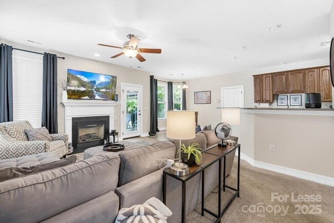 Building Photo - 18810 Coachmans Trace