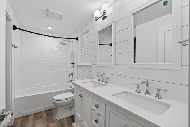 Building Photo - The Ultimate Gig Harbor Retreat!
