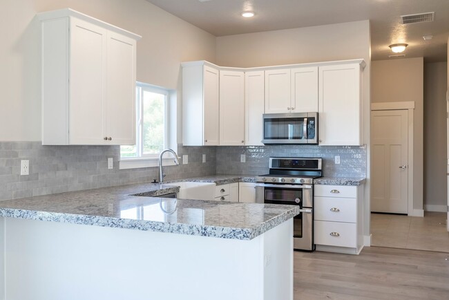 Building Photo - Heber Home in Brookside