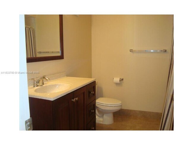 Building Photo - 200 Lakeview Dr