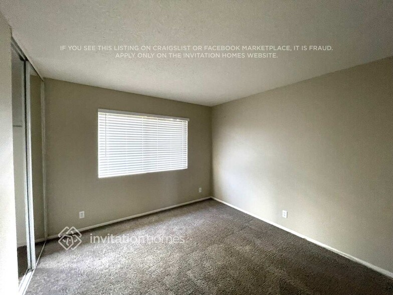 Building Photo - 301 Old River Dr