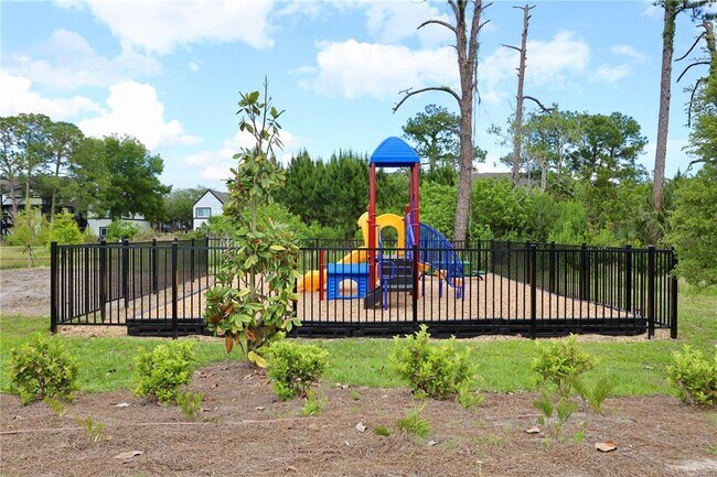 Building Photo - 5579 Millennia Park Dr