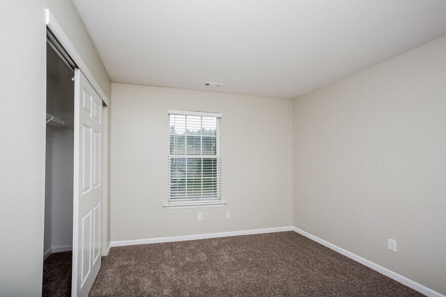 Building Photo - 153 Paxton Pl