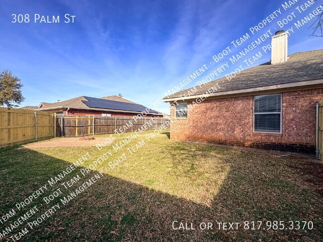 Building Photo - 308 Palm St