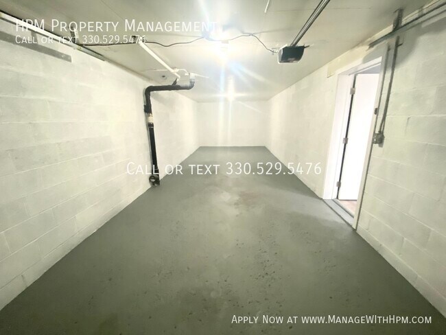 Building Photo - 1027 Pittsburg Ave NW