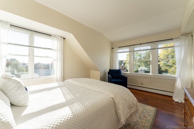 Building Photo - 4 Coburn Ave