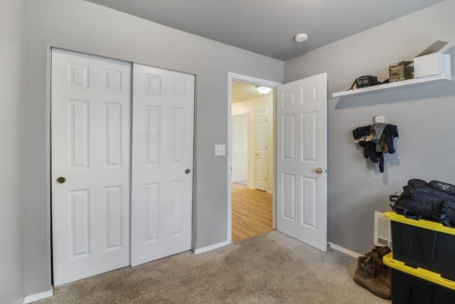 Building Photo - 9048 Pepperidge Ln SE