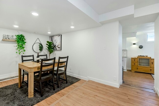 Building Photo - 1820 W 38th St