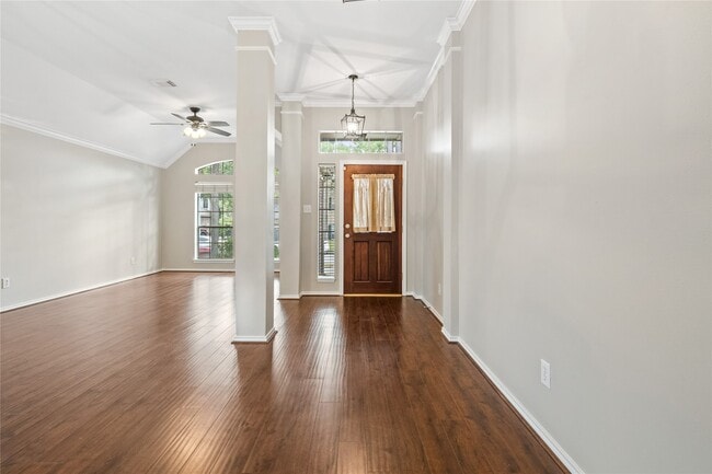 Building Photo - 8415 Trophy Pl Dr