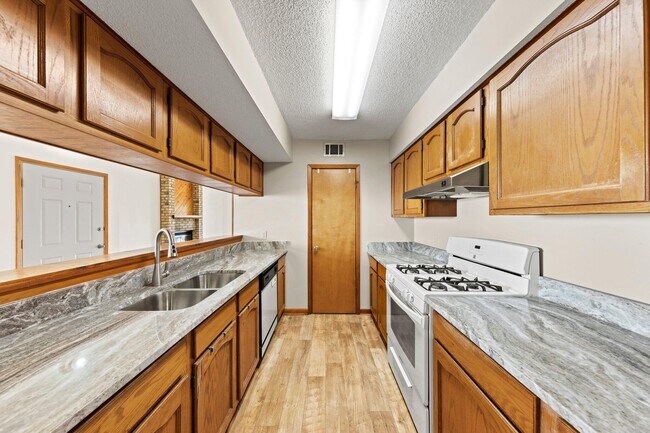 Building Photo - 1022 Alderwood Way