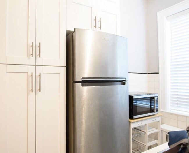 Building Photo - 457 Jersey Ave