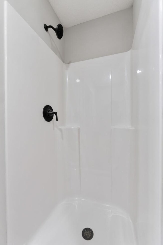 Building Photo - 382 N Franklin St