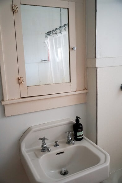 Originl Bathroom Vanity/Medicine Cabinet - 512 N Santa Fe Ave