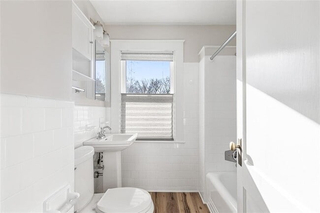 Building Photo - 118 Ocean Ave