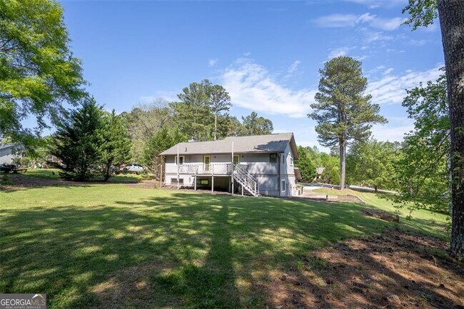 Building Photo - 1540 Magnolia Pl