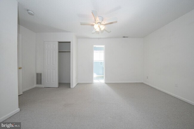 Building Photo - 344 Brigade Ct
