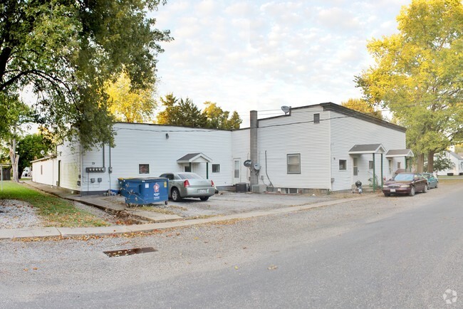 Primary Photo - Rakers Apartments