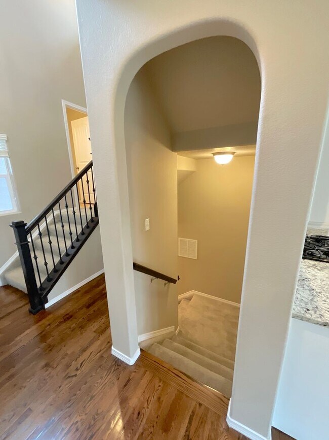 Building Photo - 4 Bedroom Home Available Near Marksheffel ...