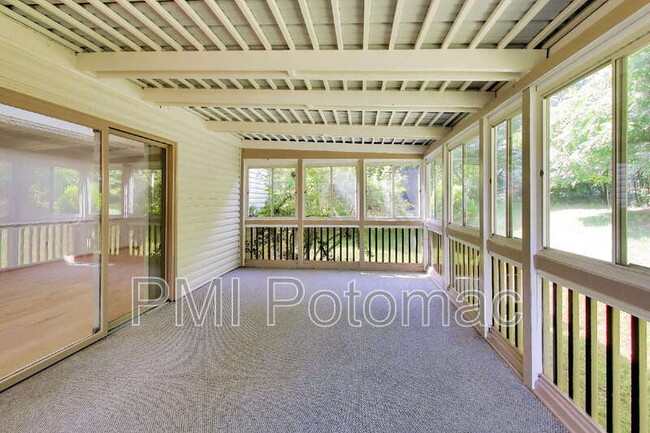 Building Photo - 14672 Brougham Way