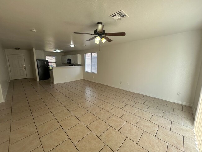 Building Photo - 5521 Ramirez St