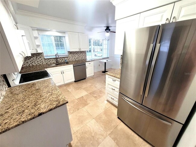 Building Photo - 356 E Overbrook Dr