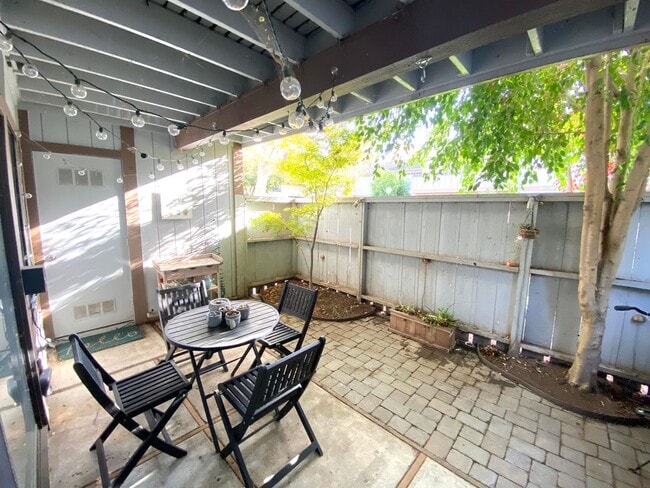 Building Photo - 6268 Joaquin Murieta Ave