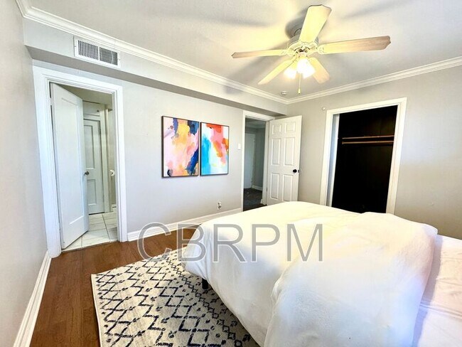 Building Photo - 2702 23rd St