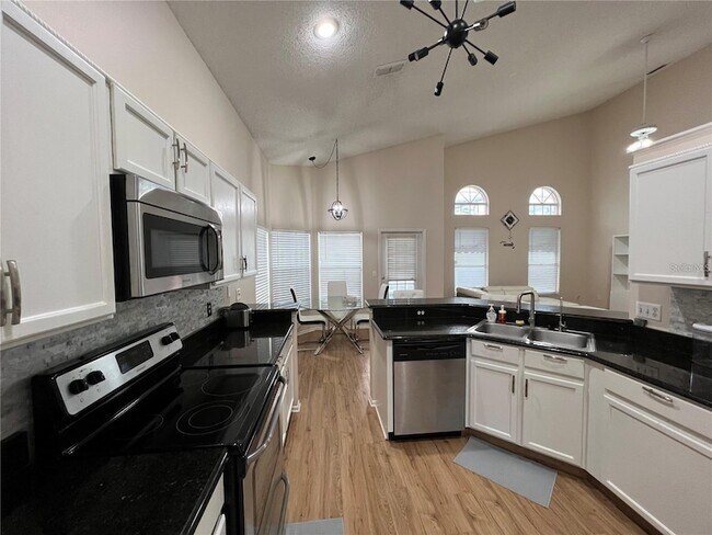 Building Photo - 755 Riggs Cir