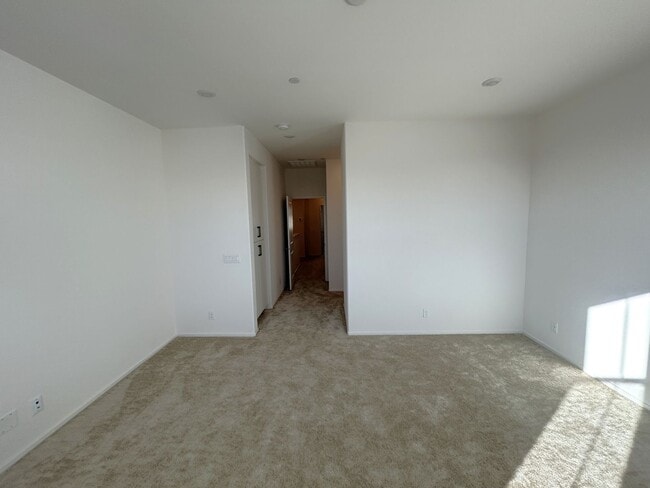 Building Photo - 8444 Milk Thistle Ln