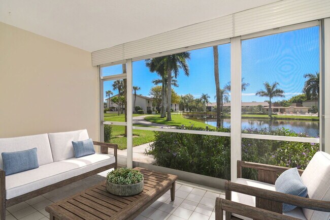 Building Photo - 1020 Palm View Dr