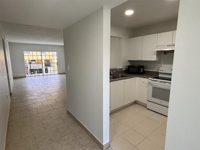 Building Photo - 8900 Collins Ave