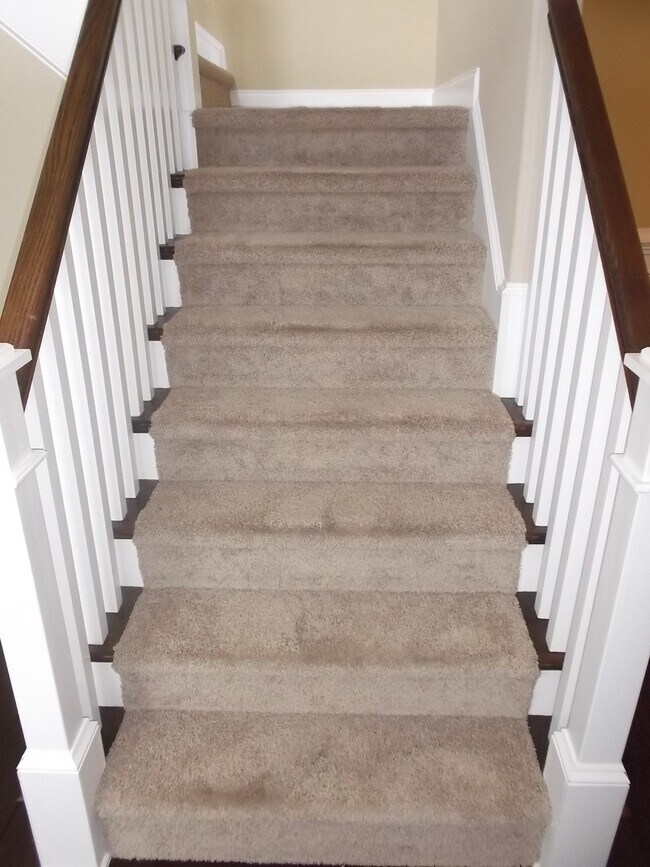 Building Photo - Absolutely Gorgeous!