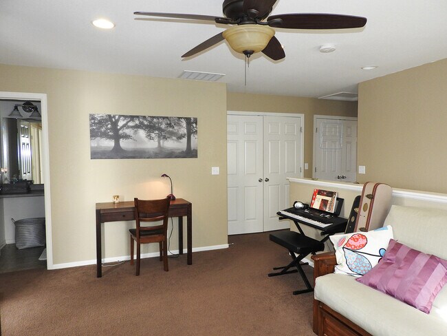 Building Photo - Central Park Home for Rent