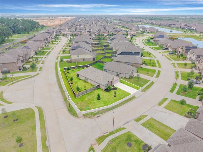 Building Photo - 6303 Cambrai Wood Ln